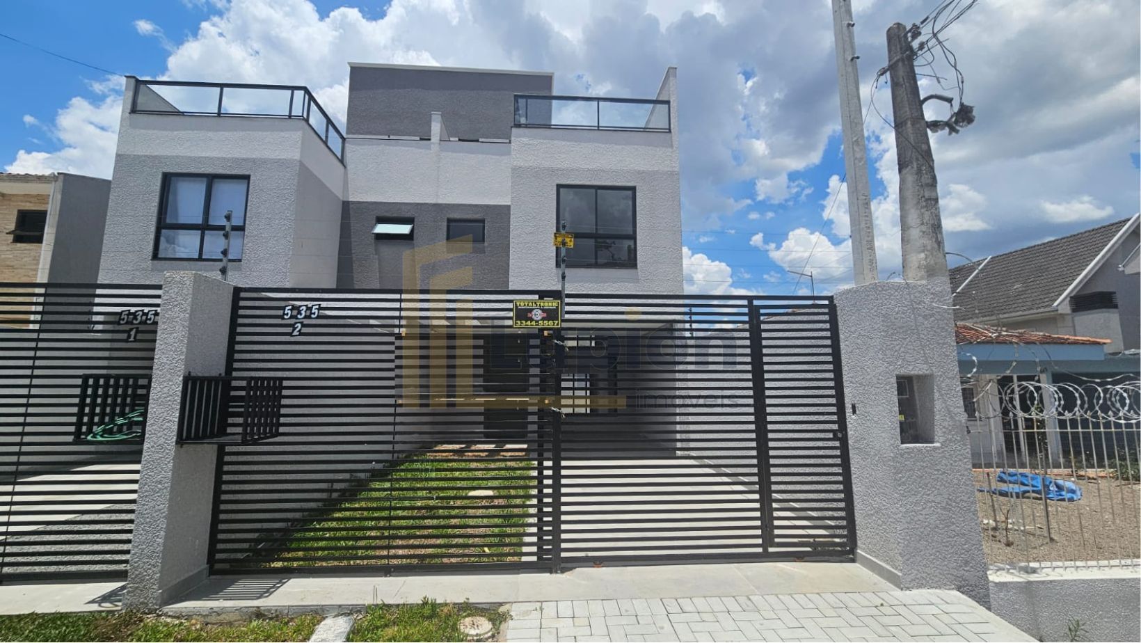 Lindo Sobrado à Venda no Boqueirão  Conforto e Localização Pri...