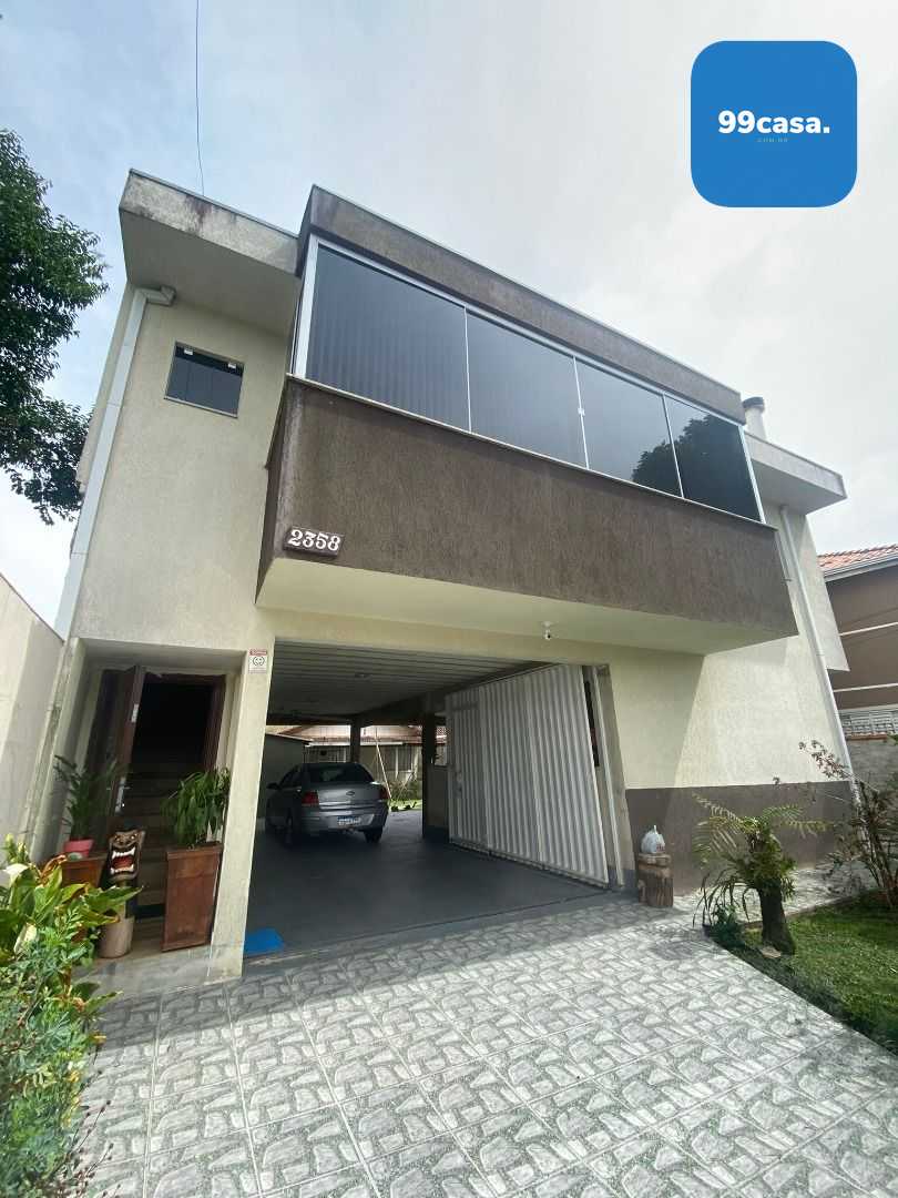 Casa ampla com terreno de 580m  em bairro privilegiado, Aceita...