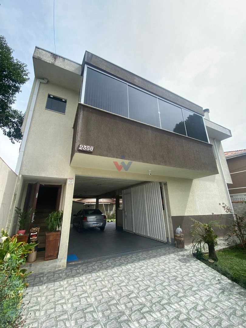 Casa ampla com terreno de 580m  em bairro privilegiado, Aceita...