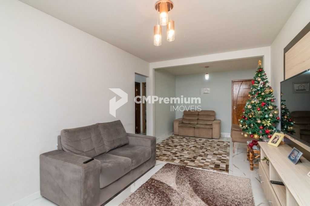 Casa à Venda no Uberaba  3 Dormitórios, Suíte e Terreno Amplo