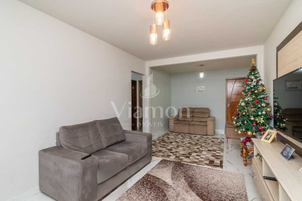 Casa à Venda no Uberaba  3 Dormitórios, Suíte e Terreno Amplo