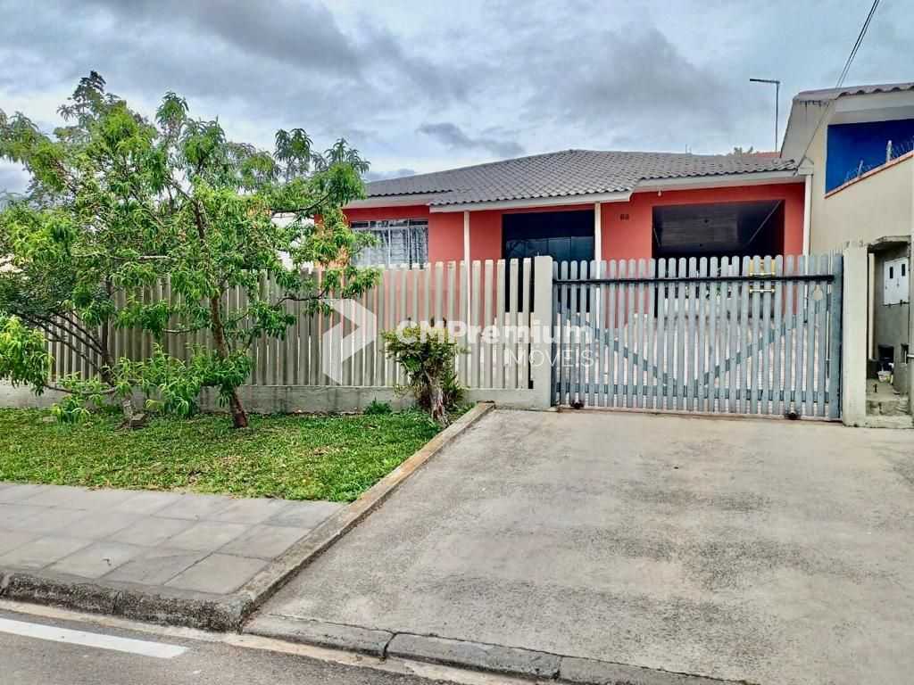 Imóvel com Duas Casas e Sobrado. Espaço, Conforto e Variedade ...