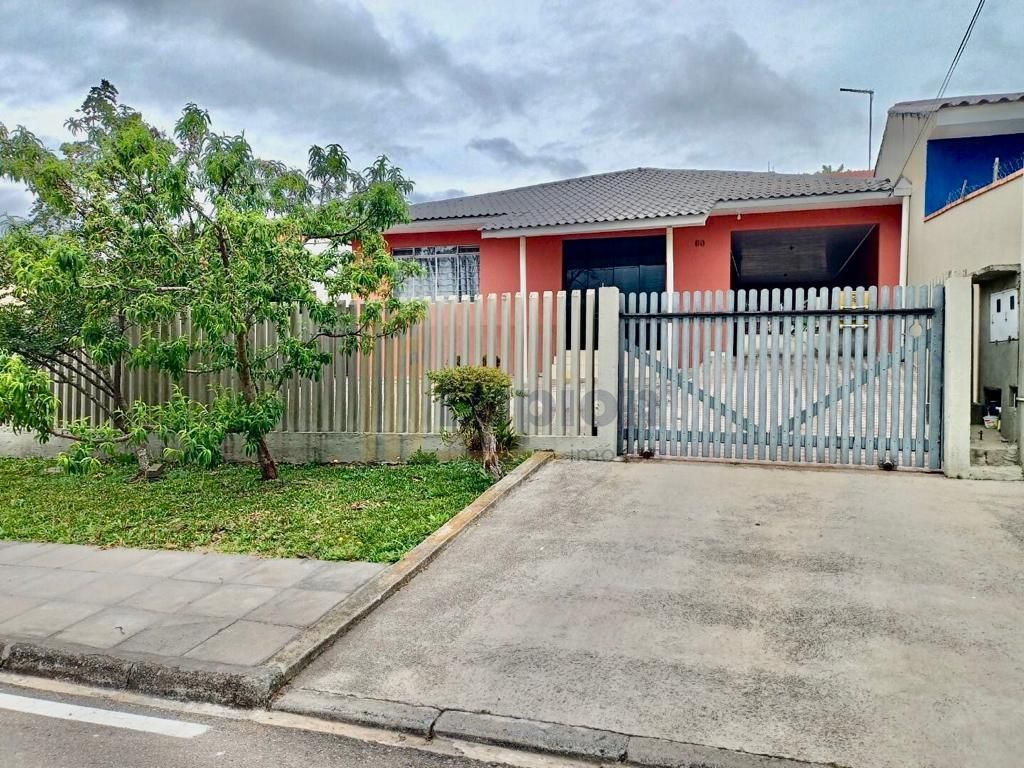 Imóvel com Duas Casas e Sobrado. Espaço, Conforto e Variedade ...