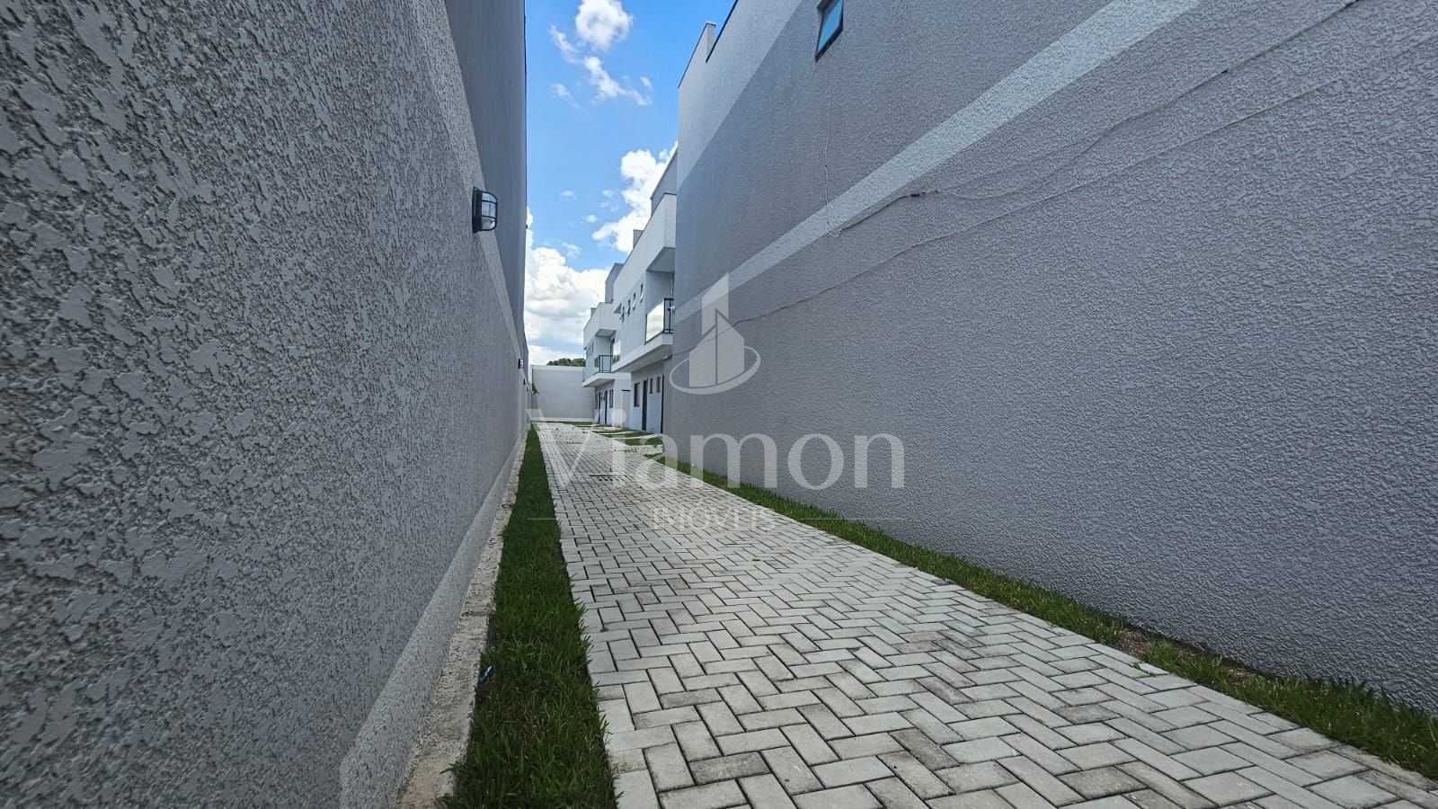 Lindo sobrado novo com terraço e vista da Serra do Mar  Boqueirão