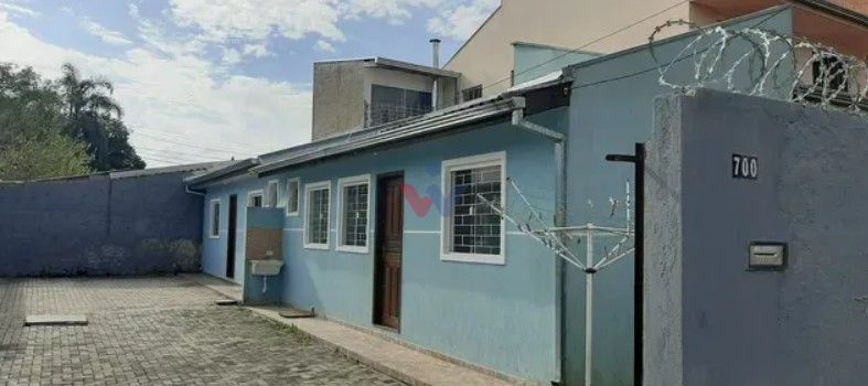 Investimento Seguro em Curitiba  4 Casas Alugadas no Bairro Bo...