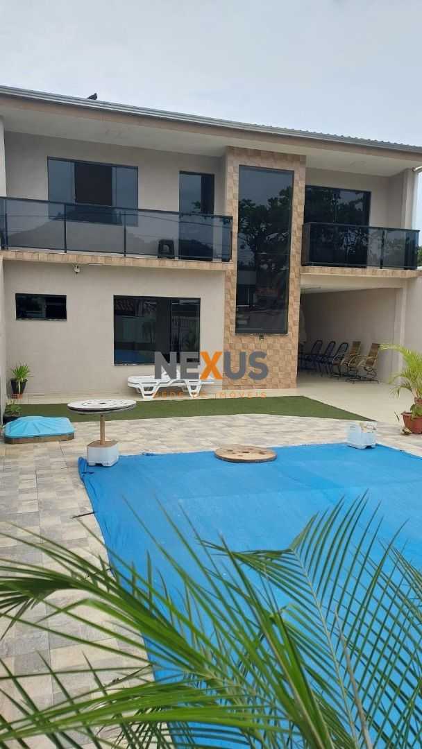 Sobrado em Matinhos com piscina, 4 quartos, edícula e a 850m d...