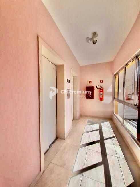 Excelente Conjunto Comercial à Venda no Centro de Curitiba  48...