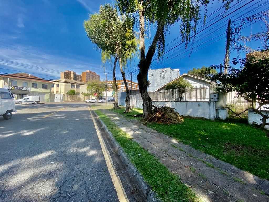 Terreno à Venda no Água Verde  449m  em Zona Residencial com P...