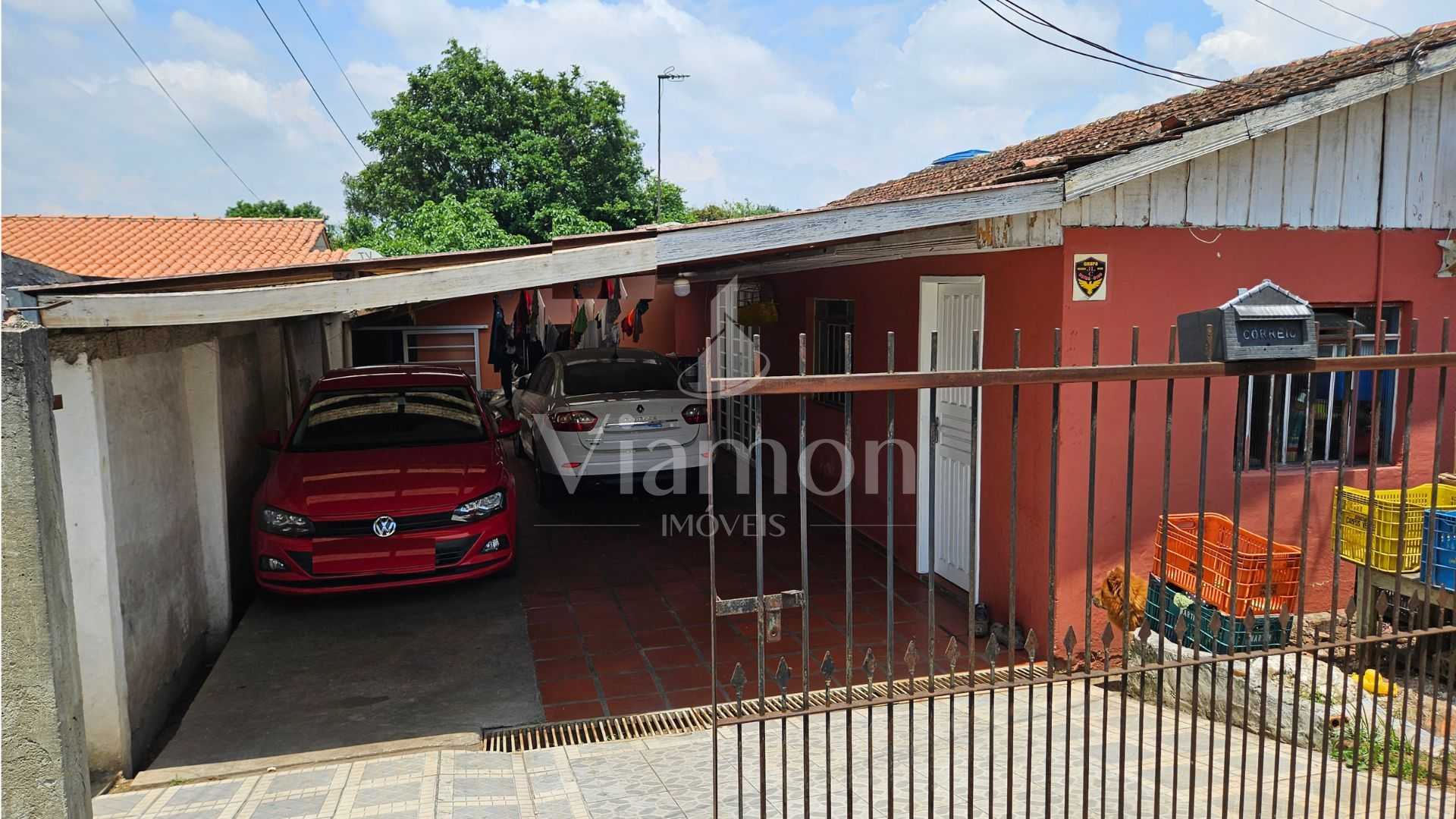 Duas casas em alvenaria em Araucária  360m  para morar e inves...