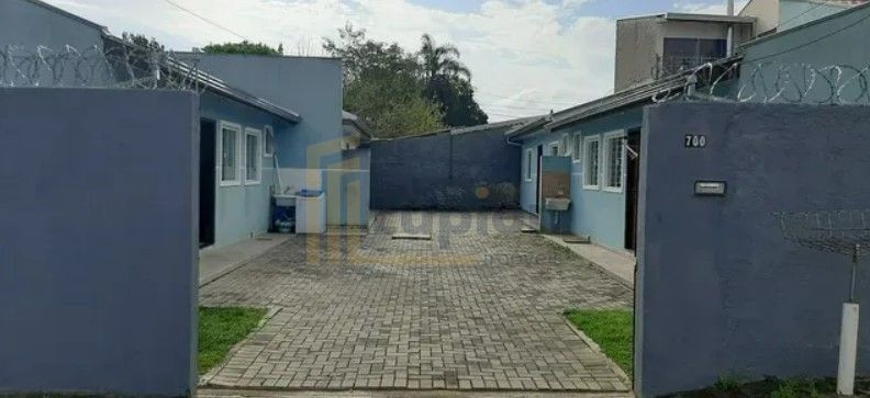 Investimento Seguro em Curitiba  4 Casas Alugadas no Bairro Bo...