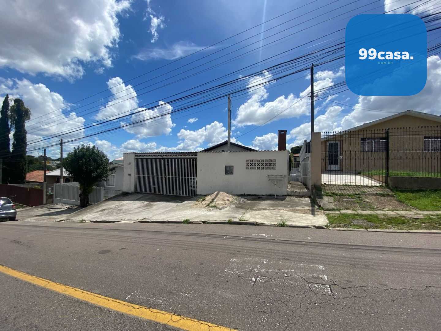 Oportunidade Única no Capão Raso  Terreno com Casa e 4 Quitine...