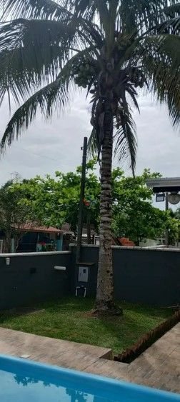 Casa Moderna com Piscina e Churrasqueira  Aceita Permuta em Cu...