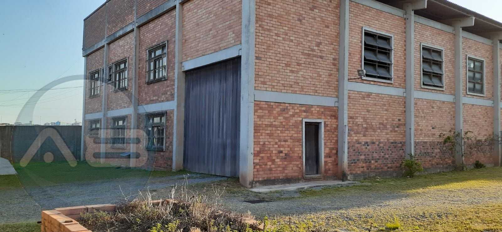 Barracão na Cidade Industrial com 1.075m , Pátio Amplo e Escri...