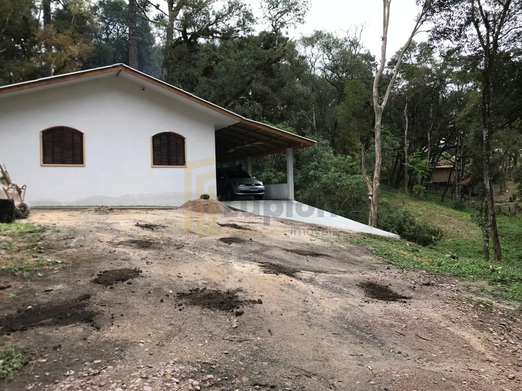 Ótima Casa em Agudos do Sul com Terreno de 2.000 m  e Nascente...