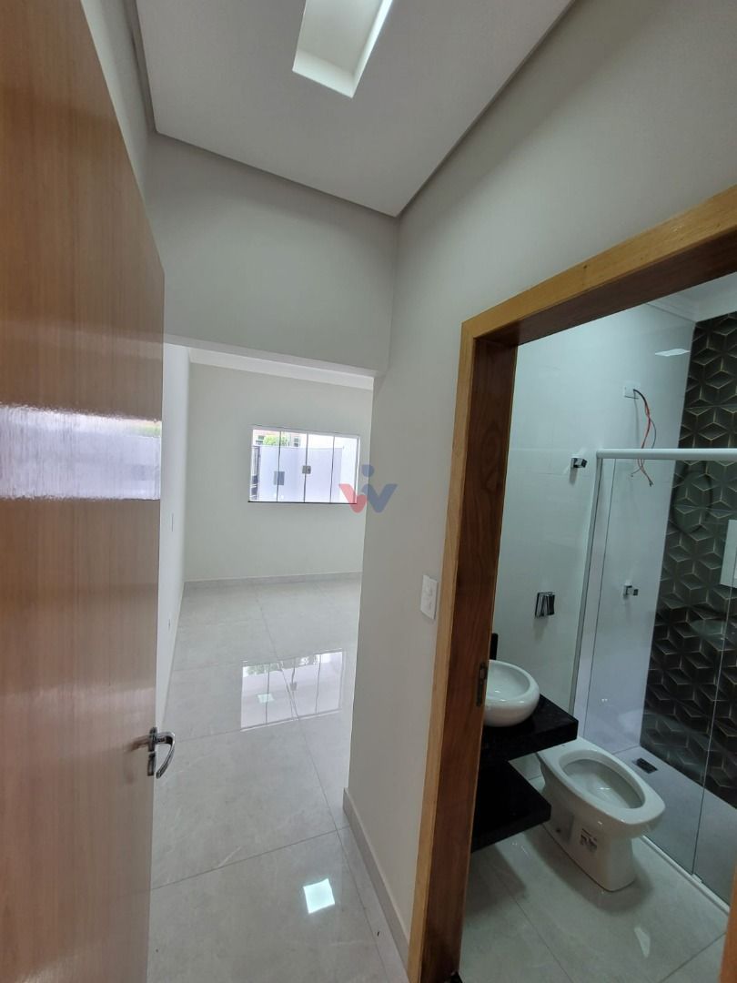 CCasa Espaçosa com 3 Dormitórios à Venda em Jardim Novo Oásis,...