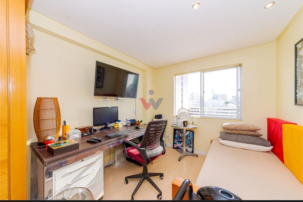 Viva no Centro de Curitiba, Apartamento Mobiliado e Pronto par...