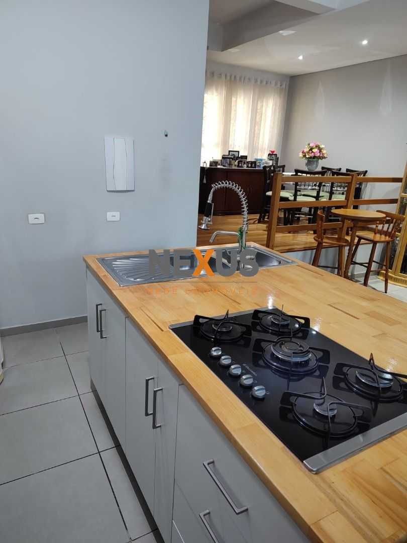 Triplex Moderno de 240m  com 4 Quartos, Ático e Churrasqueira ...