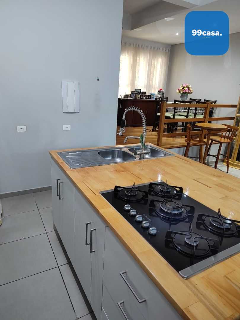 Triplex Moderno de 240m  com 4 Quartos, Ático e Churrasqueira ...