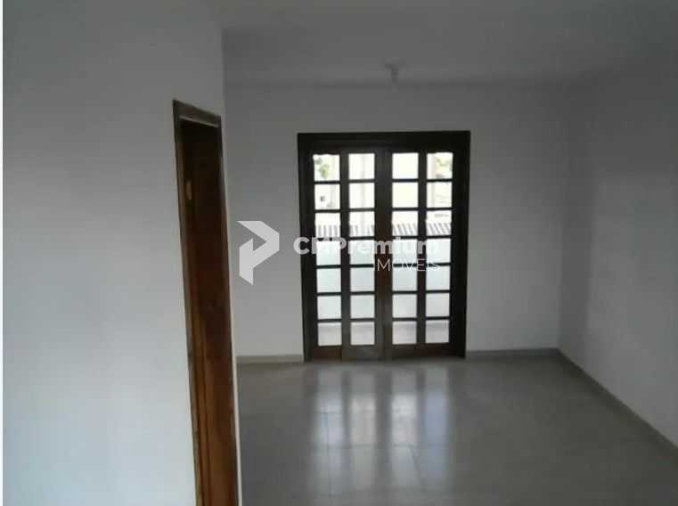 Sobrado 212m  com suíte, sala de festas, churrasqueira e amplo...