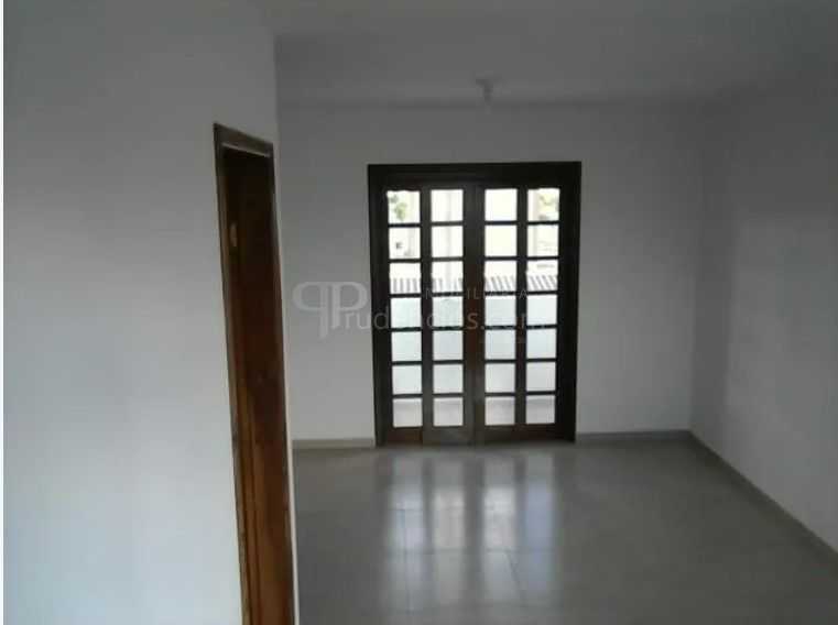 Sobrado 212m  com suíte, sala de festas, churrasqueira e amplo...