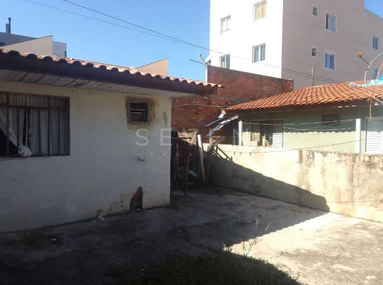 Terreno 360m  com casa para reforma em localização privilegiad...