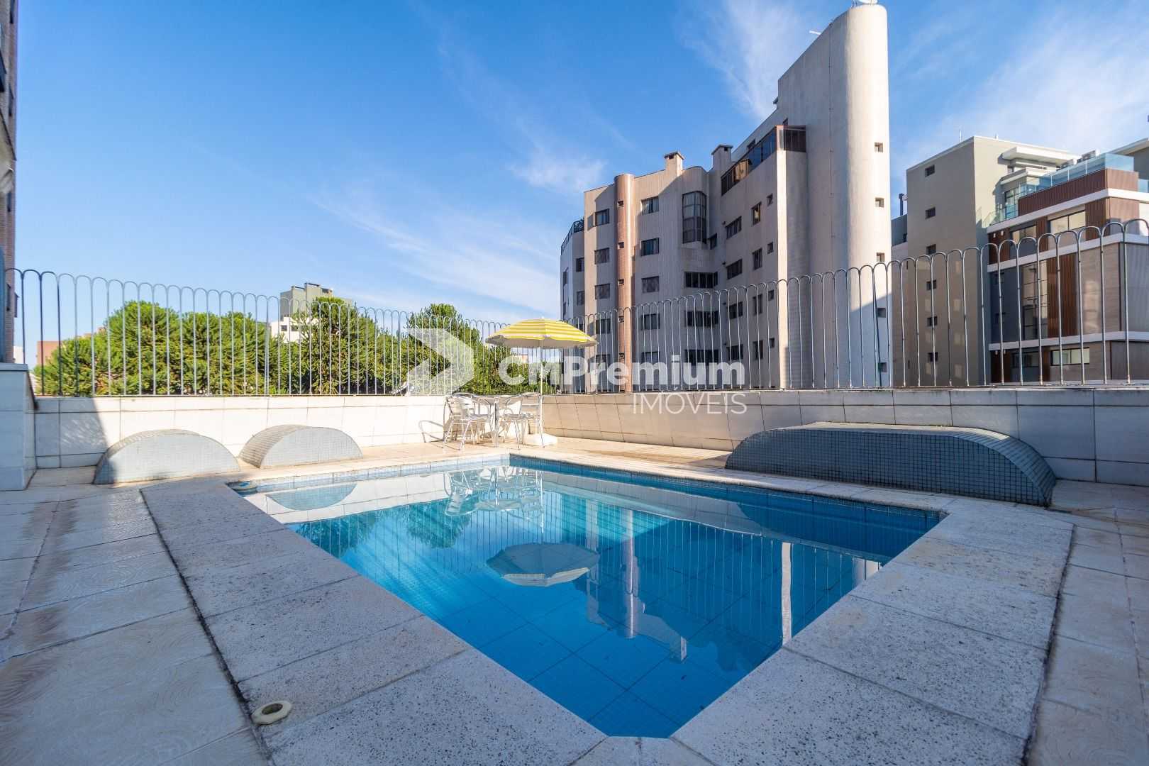 Cobertura Clássica com Piscina e Vista Privilegiada no Bigorri...