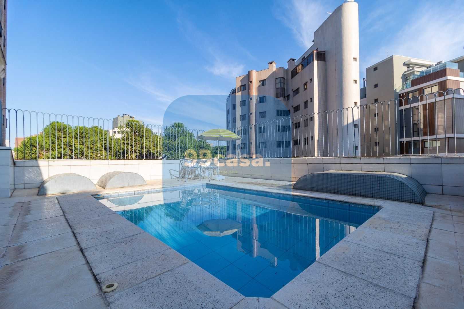 Cobertura Clássica com Piscina e Vista Privilegiada no Bigorri...