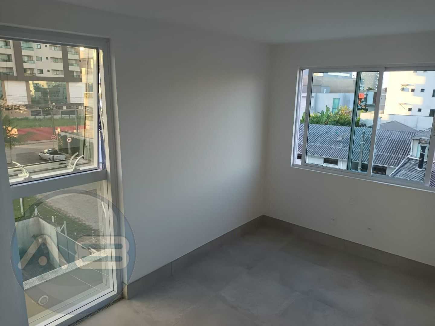 Apartamento com Suíte e Espaço Gourmet no Residencial Zeus  Po...