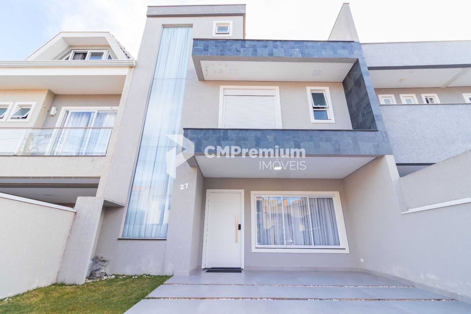 Sobrado Triplex Novo no Campo Comprido CIC com Terraço, Churra...