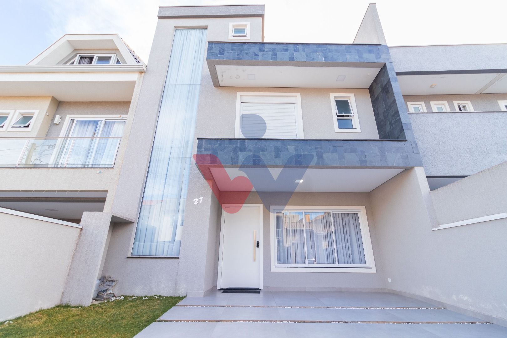 Excelente Sala Comercial de 45 m  no Centro de Curitiba  Exclu...