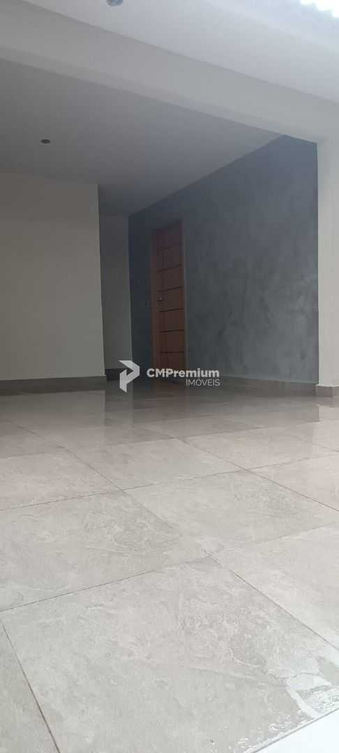 Casa Aconchegante com 3 Dormitórios no Conjunto Itatiaia  Mari...