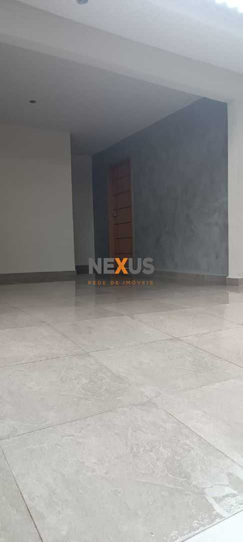 Casa Aconchegante com 3 Dormitórios no Conjunto Itatiaia  Mari...