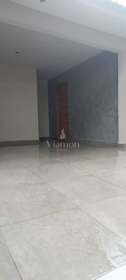 Casa Aconchegante com 3 Dormitórios no Conjunto Itatiaia  Mari...