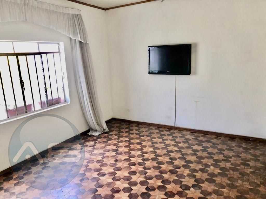 Excelente imóvel com duas casas independentes no Vale do Pinhã...