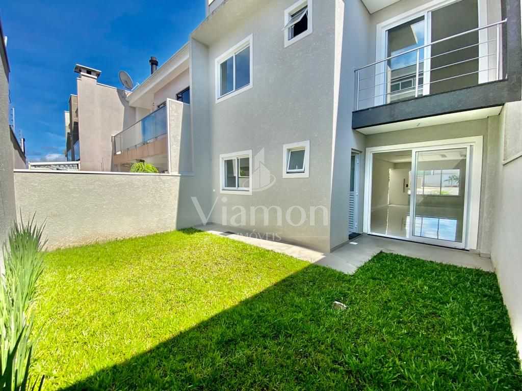 Sobrado Triplex Novo com Terraço e Churrasqueira em Condomínio...