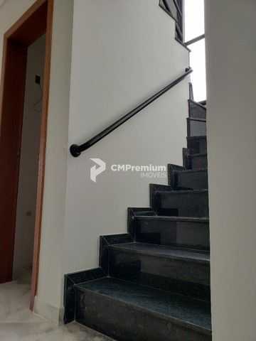 Lindo Sobrado 3 Quartos em Condomínio Fechado com Garagem e Va...