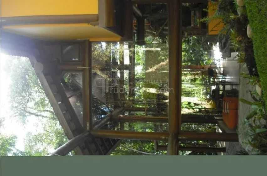 Casa de Alto Padrão em Condomínio Fechado  Quatro Barras PR