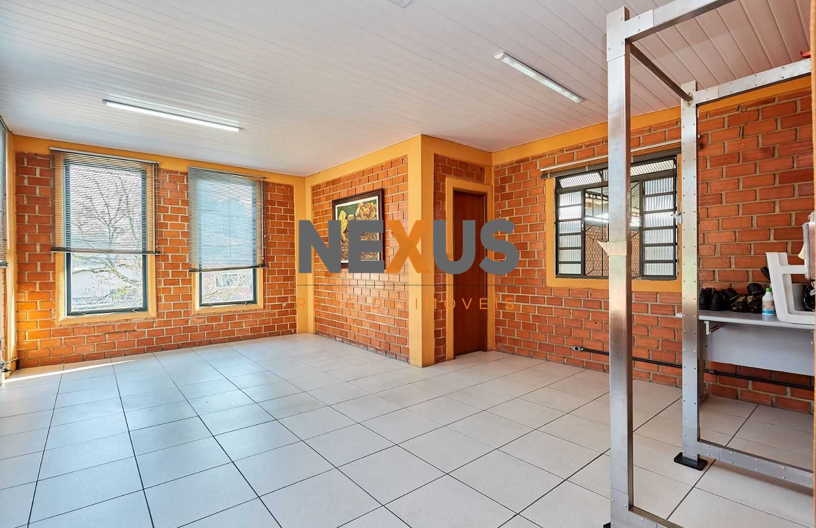 Barracão 500m  em Terreno de Esquina | Localização Estratégica...