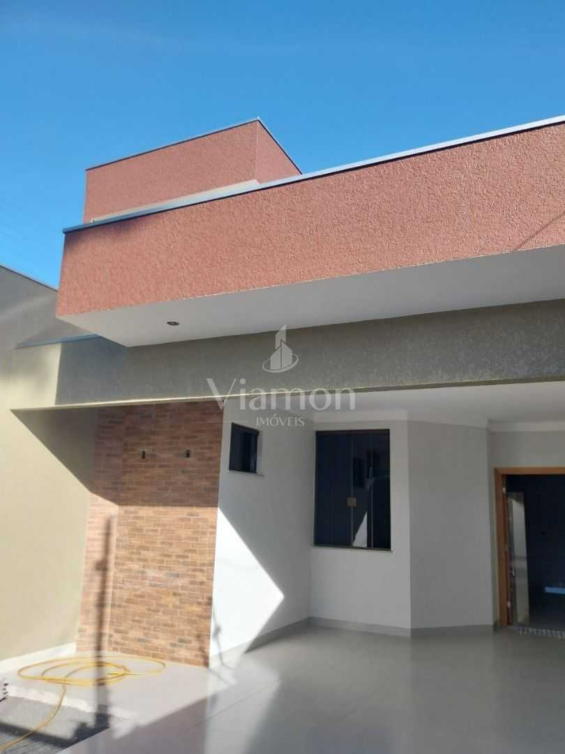 Casa de 3 Dormitórios à Venda em Maringá PR  Jardim Liberdade,...