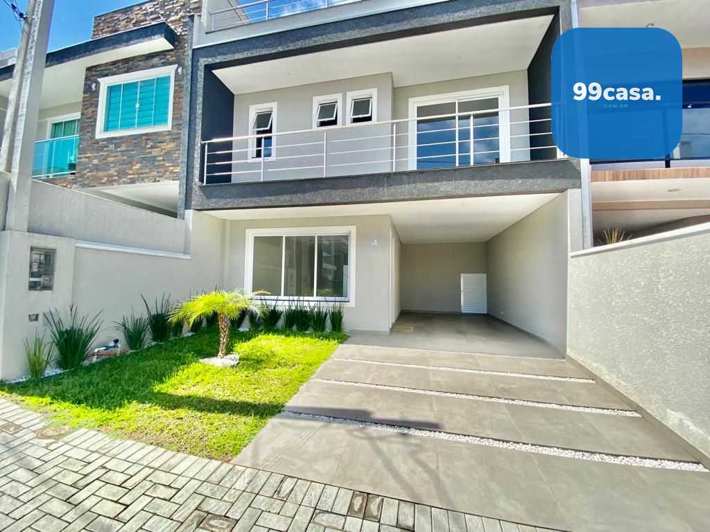 Sobrado Triplex Novo com Terraço e Churrasqueira em Condomínio...