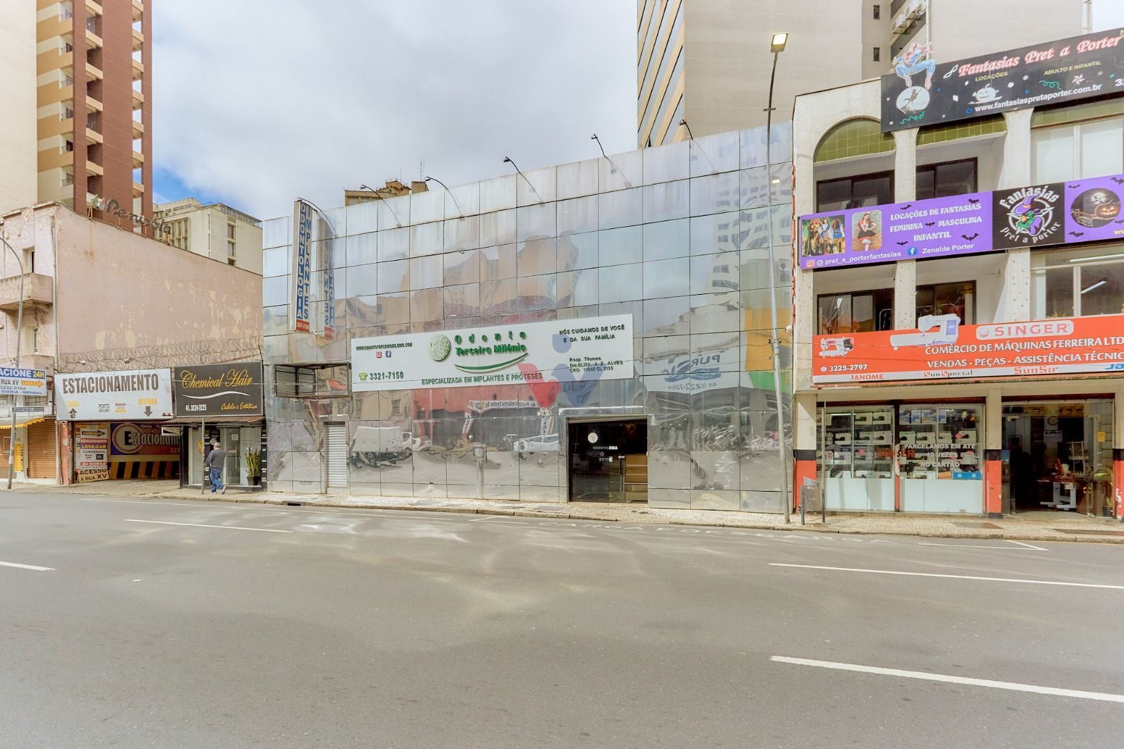 Prédio Comercial de Prestígio no Coração de Curitiba  850 m 