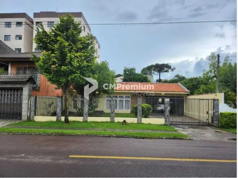 Linda Casa de 300m  com Edícula e Salão de Festas  Excelente L...