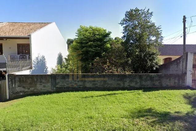 Terreno à Venda no Tingui, Curitiba  837 m  em Localização Pri...