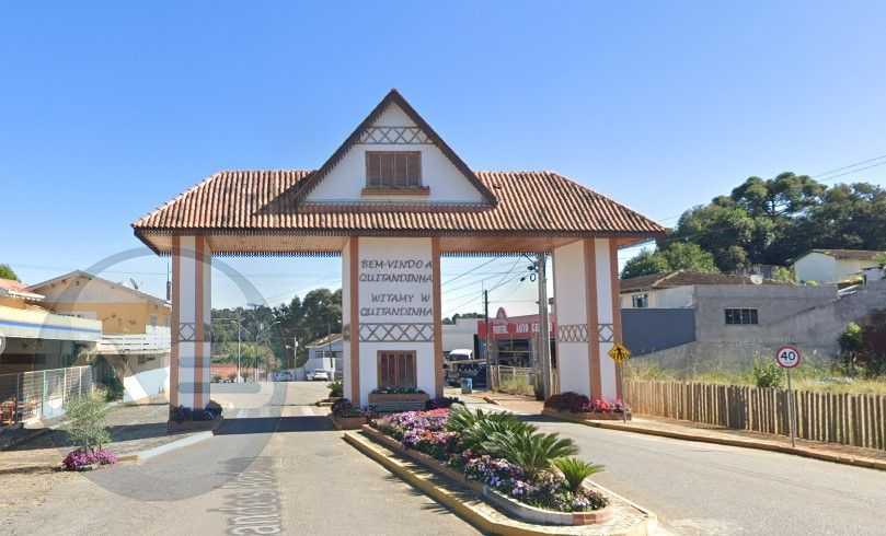 Chácara com Casa, Água Mineral e Amplo Pátio  Quitandinha Lapa