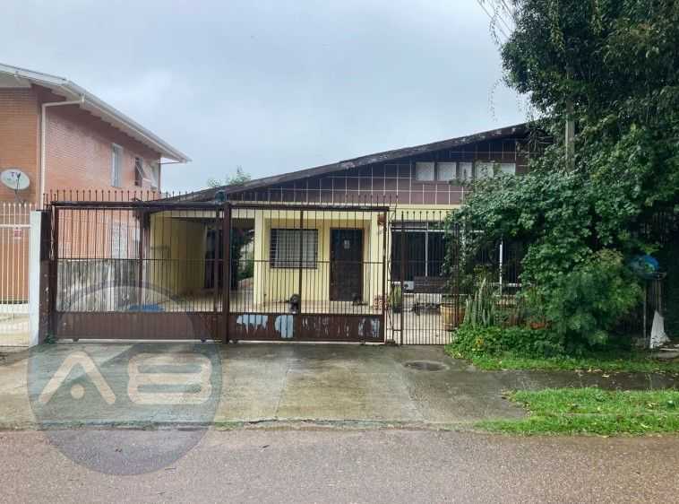 Casa à Venda com 4 Quartos, Edícula Completa e Ampla Área em T...