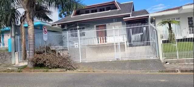 Excelente Casa à Venda a 80m do Parque Jardim Botânico  4 Quar...