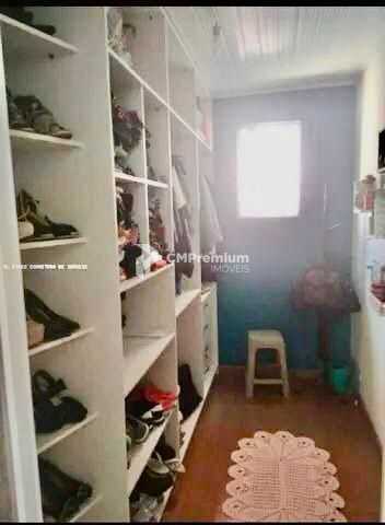 Espetacular Casa à Venda em Curitiba  4 Dormitórios, 2 Suítes,...