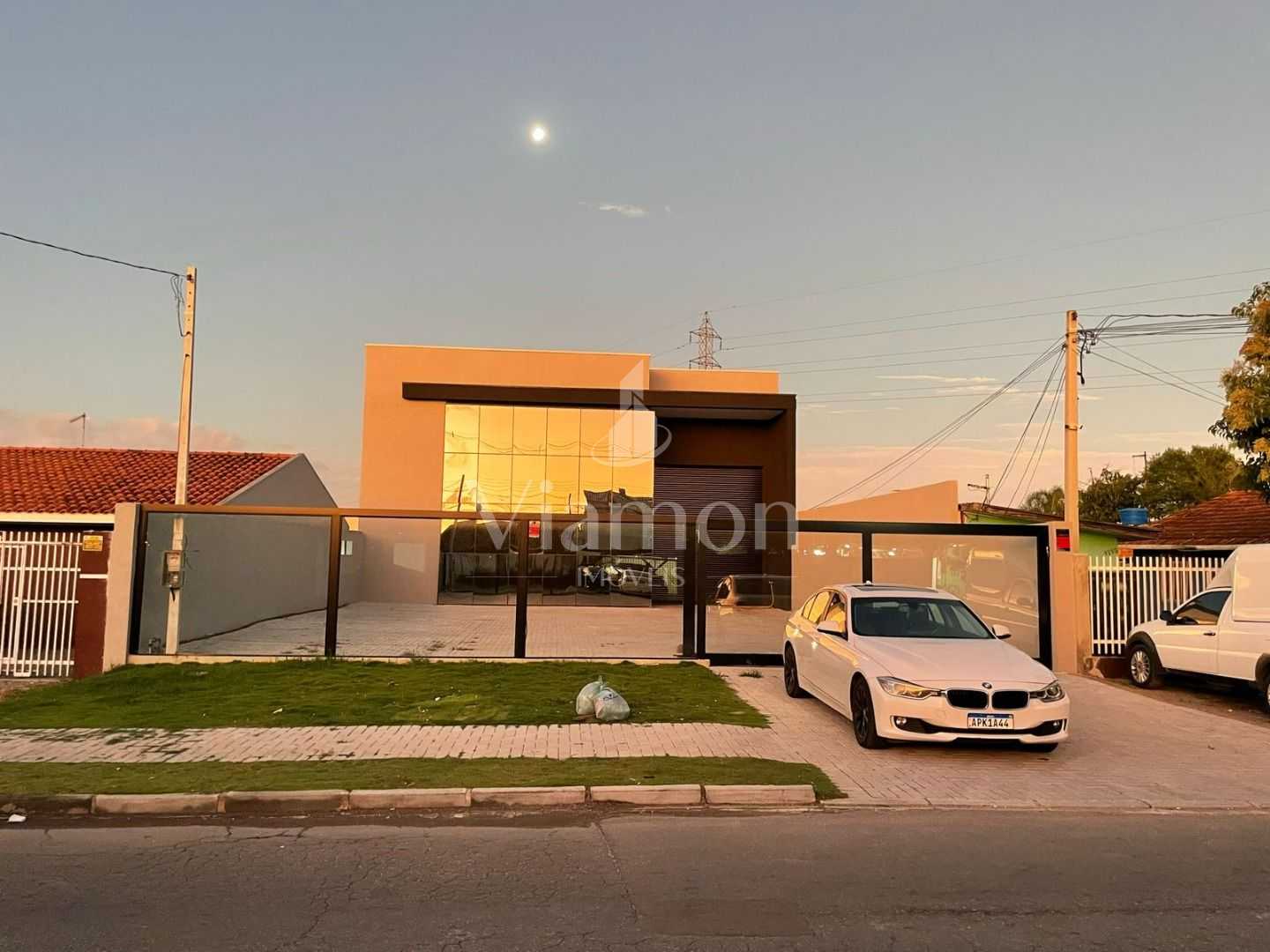 Galpão à Venda no Boqueirão  670m  com Mezanino, Escritórios e...