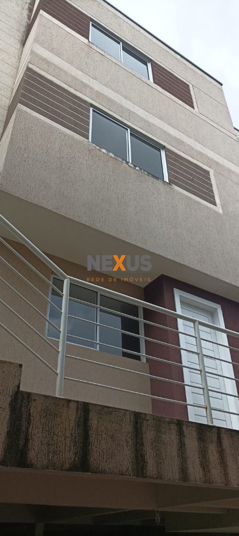 Sobrado 3 Quartos com Suíte e 5 Vagas no Bairro Abranches Cur...