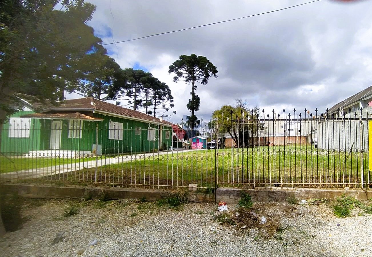 Terreno de Esquina no Boqueirão  1.507m  para Construção